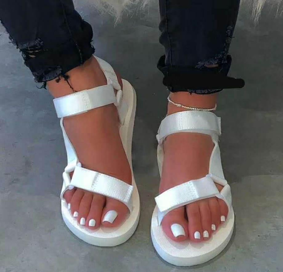 Sandalias planas romanas - Calzado de playa