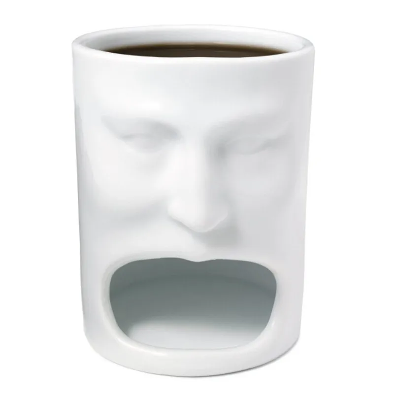 Taza de desayuno, taza de leche y taza de café.